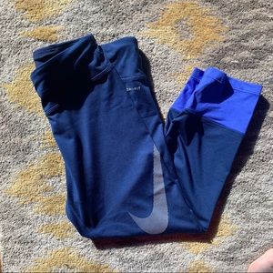 Bundle lot athletic workout leggings Nike, Gaiam